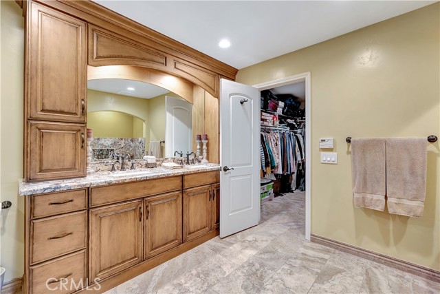 Detail Gallery Image 26 of 55 For 8569 Volga River Cir, Fountain Valley,  CA 92708 - 5 Beds | 2/1 Baths