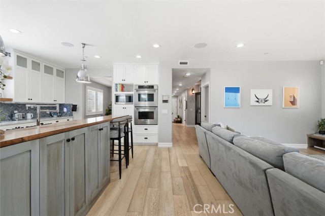 Detail Gallery Image 15 of 71 For 406 S Gertruda, Redondo Beach,  CA 90277 - 5 Beds | 4/1 Baths