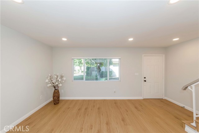 918 Huntington Dr, Duarte CA: https://media.crmls.org/medias/797ca9dd-2ce8-42bf-94fd-146f02ad643a.jpg