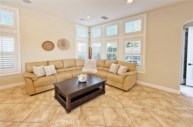 Detail Gallery Image 16 of 64 For 17272 Tidalridge Ln, Huntington Beach,  CA 92649 - 4 Beds | 2/1 Baths