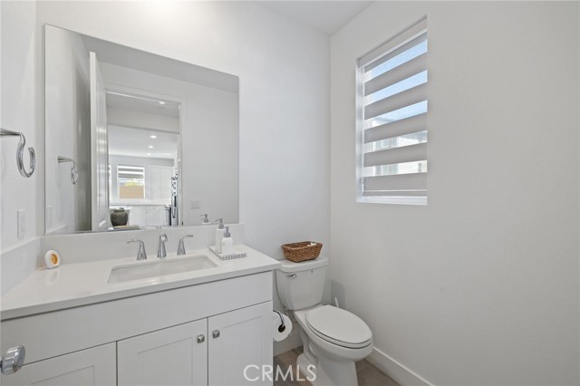 Detail Gallery Image 18 of 57 For 236 Yerba, Irvine,  CA 92618 - 4 Beds | 3/1 Baths