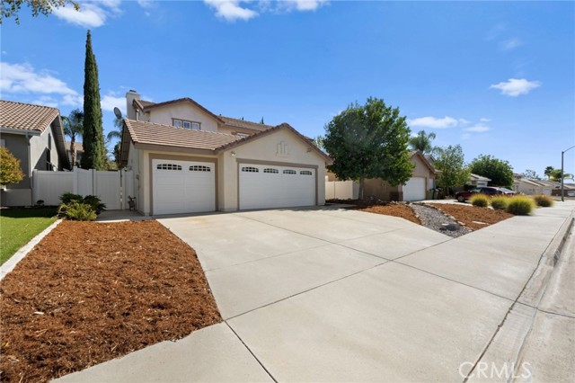 Detail Gallery Image 2 of 52 For 39708 Candy Apple Way, Murrieta,  CA 92562 - 4 Beds | 2/1 Baths