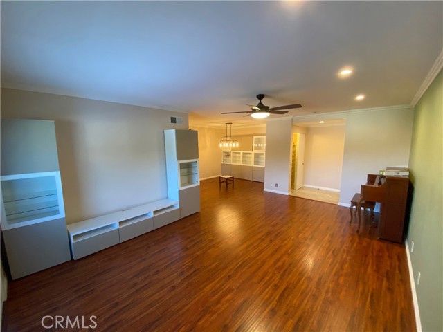 Detail Gallery Image 2 of 27 For 15920 Alta Vista Dr. F, La Mirada,  CA 90638 - 2 Beds | 2 Baths