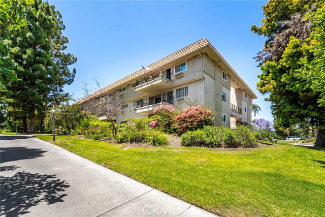 2385 Via Mariposa, Laguna Woods CA: https://media.crmls.org/medias/797f3158-3976-465b-9cd3-c7ac2163dc4b.jpg