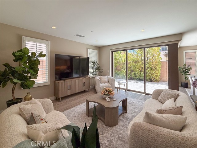 142 Dolci, Irvine CA: https://media.crmls.org/medias/797faa52-fb15-4d7d-b4f5-d72a64042536.jpg