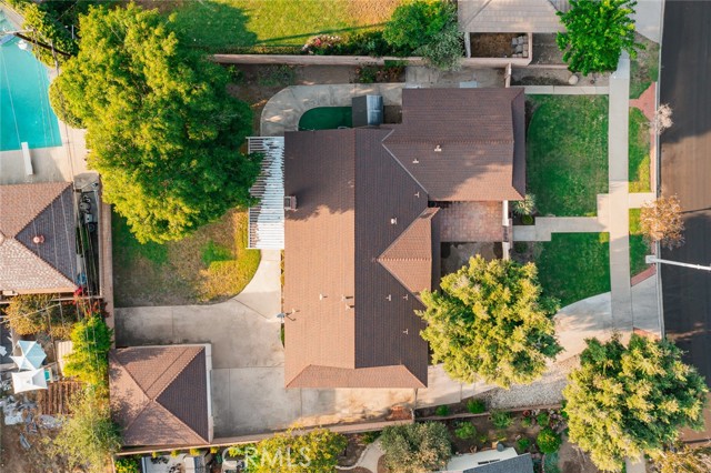 153 Underhill Drive, Glendora CA: https://media.crmls.org/medias/79811326-de14-4813-a079-ac5e7edbc823.jpg