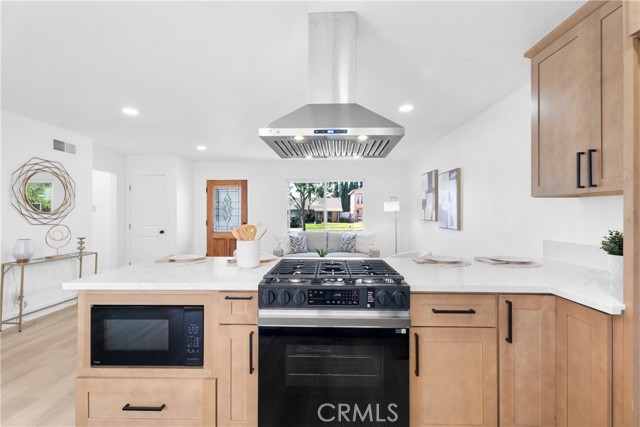 14612 Highcrest Circle, Irvine CA: https://media.crmls.org/medias/7981bdee-ff21-4dda-a22b-bacb941ff8e8.jpg