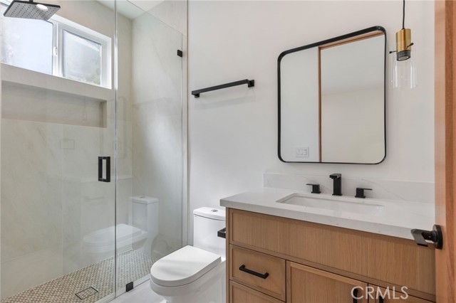 Detail Gallery Image 13 of 15 For 21826 Cohasset, Canoga Park,  CA 91303 - 2 Beds | 2 Baths
