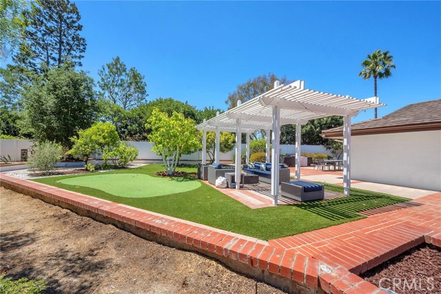 Detail Gallery Image 24 of 34 For 4 Bridlewood Cir, Rolling Hills Estates,  CA 90274 - 3 Beds | 2/1 Baths