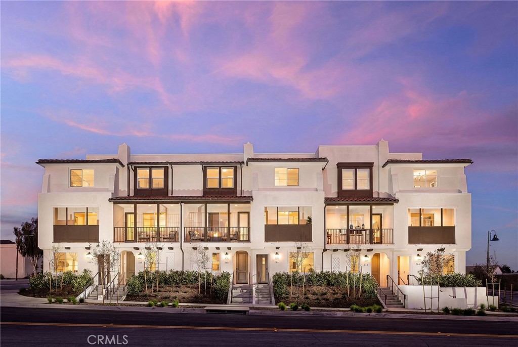 324 E Whittier Boulevard