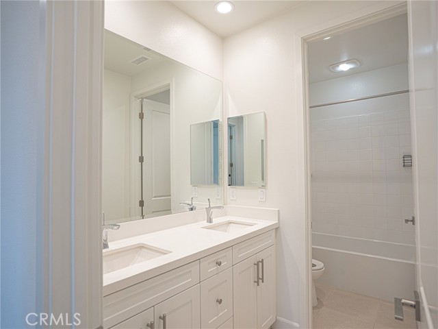 67 Tundra, Irvine CA: https://media.crmls.org/medias/7983bed7-b628-4176-b100-b271c3d202f1.jpg