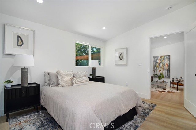 Detail Gallery Image 48 of 65 For 22284 Avenue San Luis, Woodland Hills,  CA 91364 - 6 Beds | 5/1 Baths