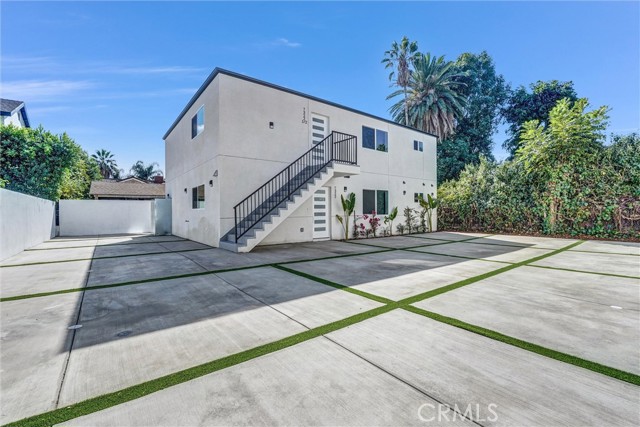 7320 Newcastle, Reseda CA: https://media.crmls.org/medias/7984bb90-3353-4925-b93c-02399f9a8a50.jpg