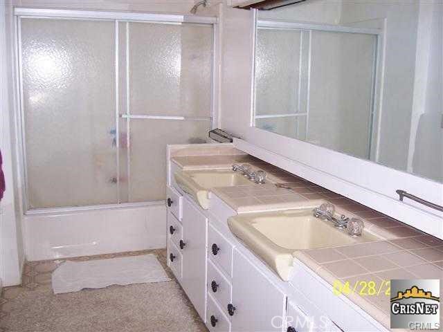 Detail Gallery Image 9 of 11 For 16051 Los Alimos, Granada Hills,  CA 91344 - 2 Beds | 2 Baths