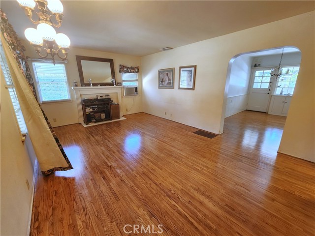 MLS# WS22220953