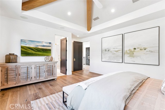 1831 Newport Hills E Drive, Newport Beach CA: https://media.crmls.org/medias/79876145-9095-49ec-89b3-e9415b2753bc.jpg