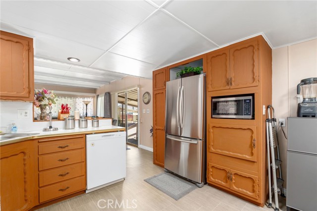 Detail Gallery Image 16 of 30 For 17455 Marygold, Bloomington,  CA 92316 - 1 Beds | 1 Baths