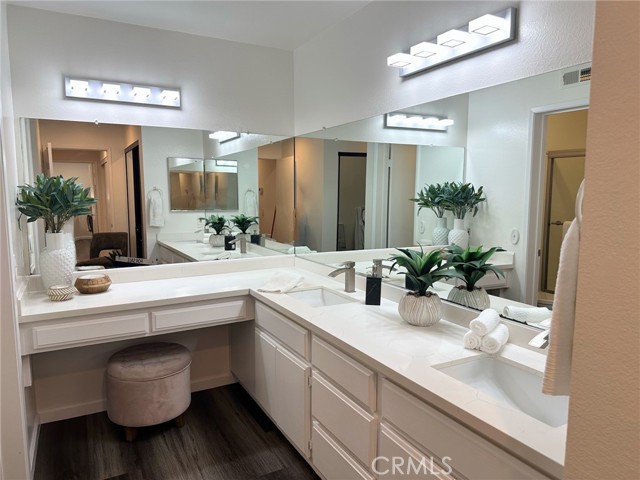 302 Lemon Grove, Irvine CA: https://media.crmls.org/medias/7987d97d-e5c0-4b1e-baec-f1c5a30f3843.jpg