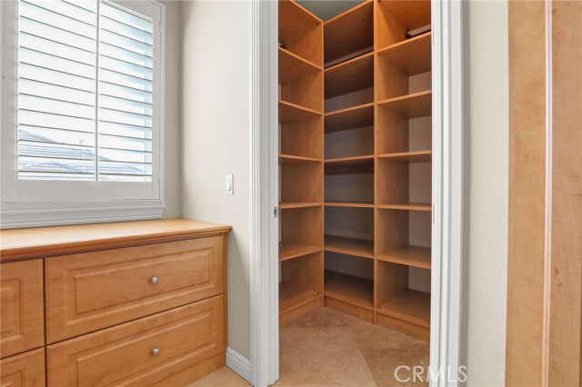 Image 53 of 75 For 12468 Longacre