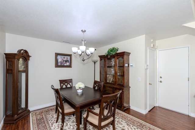8437 E Amberwood Street, Anaheim Hills CA: https://media.crmls.org/medias/79885608-73e1-4775-859f-4469e1a98991.jpg