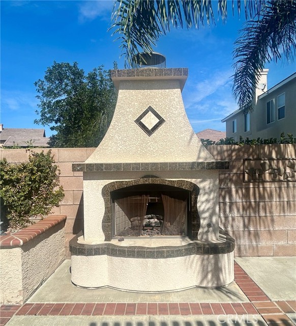 Detail Gallery Image 11 of 27 For 5793 Territory, Corona,  CA 92880 - 4 Beds | 3 Baths