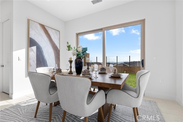 118 sunnybank Boulevard, Irvine CA: https://media.crmls.org/medias/79895312-236a-45ae-93b2-2d26a9c27bea.jpg