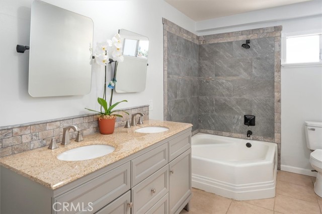 Detail Gallery Image 16 of 35 For 5110 W Avenue M4, Quartz Hill,  CA 93536 - 2 Beds | 2 Baths