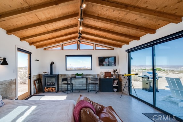 3232 Bluegrass Avenue, 29 Palms CA: https://media.crmls.org/medias/798a83d0-e841-46d8-aa95-e9a182a28547.jpg