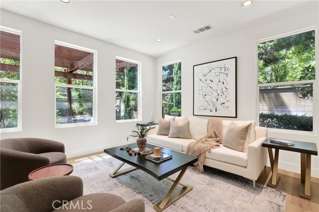 2 Grapevine, Irvine CA: https://media.crmls.org/medias/798a8cf4-594e-46ac-9ad6-3342449c3771.jpg