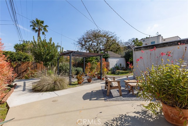 Detail Gallery Image 39 of 48 For 8933 Gibson St, Los Angeles,  CA 90034 - 4 Beds | 2 Baths