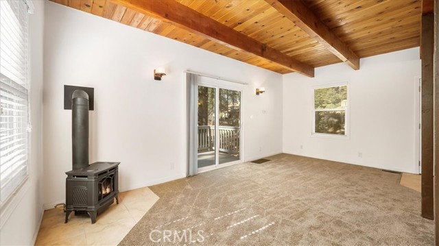 Detail Gallery Image 5 of 32 For 33283 Holcomb Creek, Green Valley Lake,  CA 92341 - 2 Beds | 2 Baths