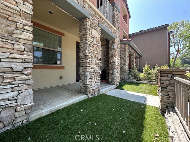 606 Asbury Drive, Claremont CA: https://media.crmls.org/medias/798c03f7-8d7a-4da5-bdde-3fdf51dec59b.jpg