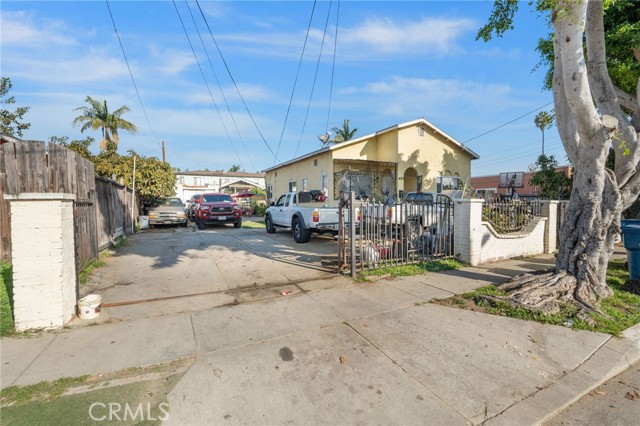 Detail Gallery Image 4 of 35 For 4133 W 101st St, Inglewood,  CA 90304 - – Beds | – Baths