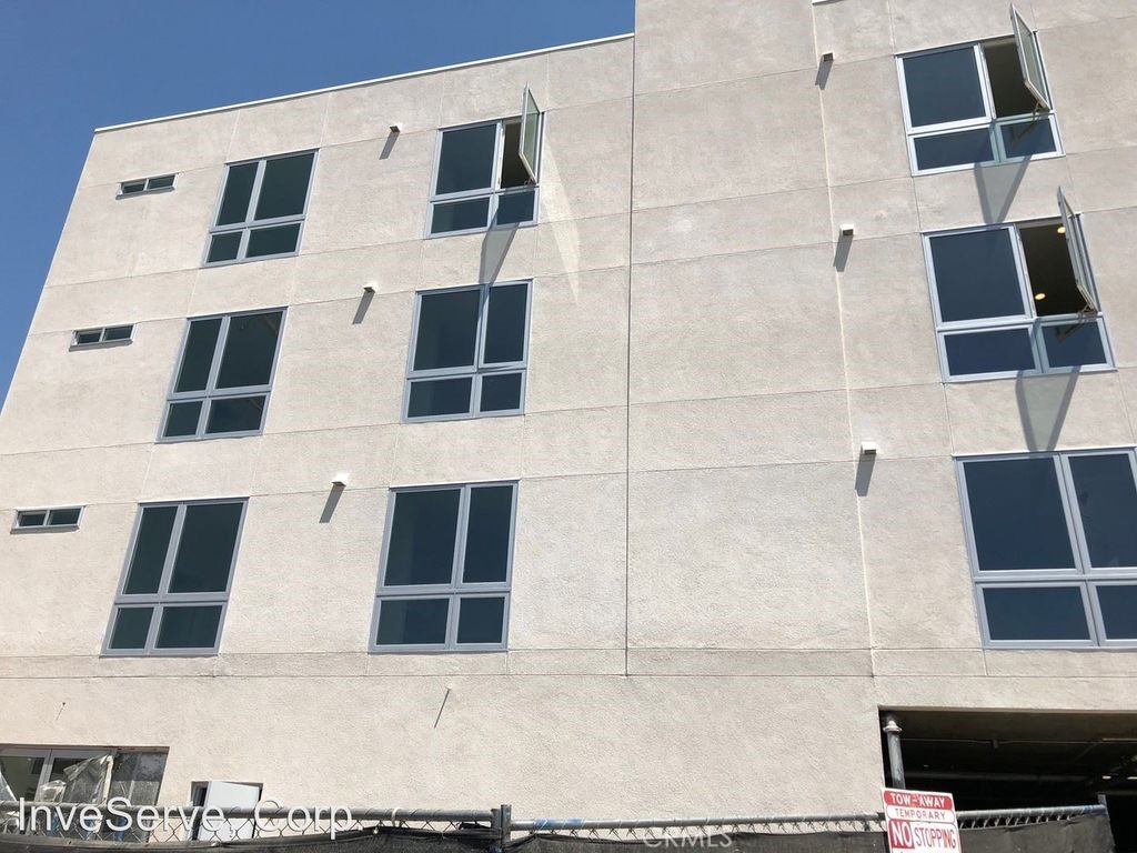 MLS #OC25280729 image #6