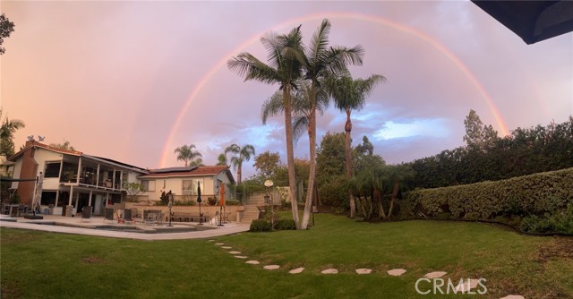 1360 Dana Pl, Fullerton CA: https://media.crmls.org/medias/798c8b8e-d74a-4bca-b389-2d630f9ce116.jpg