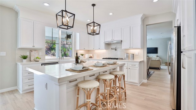 Detail Gallery Image 3 of 63 For 27775 Bottle Brush Way, Murrieta,  CA 92562 - 5 Beds | 3 Baths