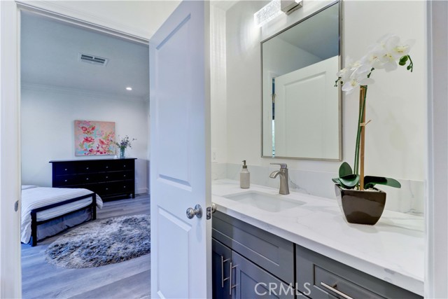 Detail Gallery Image 42 of 73 For 223 N. St. Andrews, Los Angeles,  CA 90004 - 7 Beds | 6/1 Baths