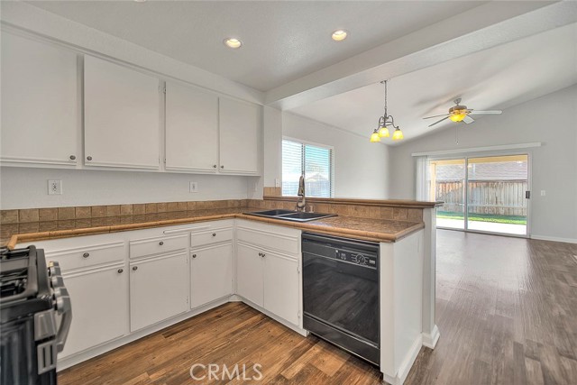 Detail Gallery Image 21 of 68 For 15151 Desert Oak, Victorville,  CA 92394 - 4 Beds | 2 Baths