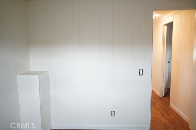 9391 California Ave, Riverside CA: https://media.crmls.org/medias/798ec835-11f9-402e-a6e4-96c9b3b2e8dc.jpg