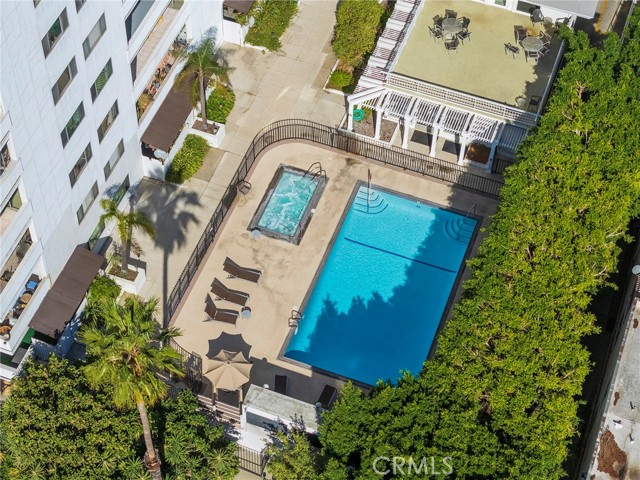 Detail Gallery Image 32 of 43 For 7250 Franklin Ave #912,  Los Angeles,  CA 90046 - 2 Beds | 1/1 Baths