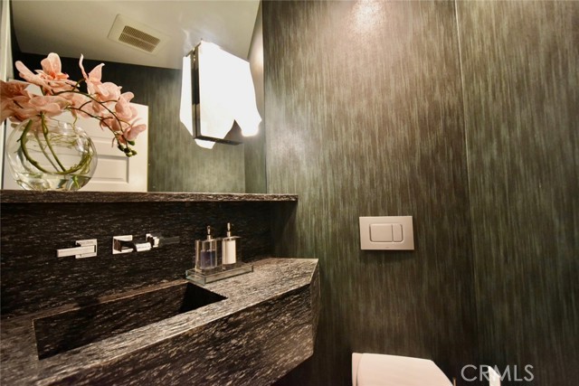 Detail Gallery Image 16 of 58 For 31561 Table Rock Dr #105,  Laguna Beach,  CA 92651 - 2 Beds | 2/1 Baths