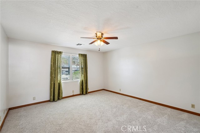 Detail Gallery Image 24 of 35 For 16055 Saint Timothy Rd, Apple Valley,  CA 92307 - 3 Beds | 3 Baths