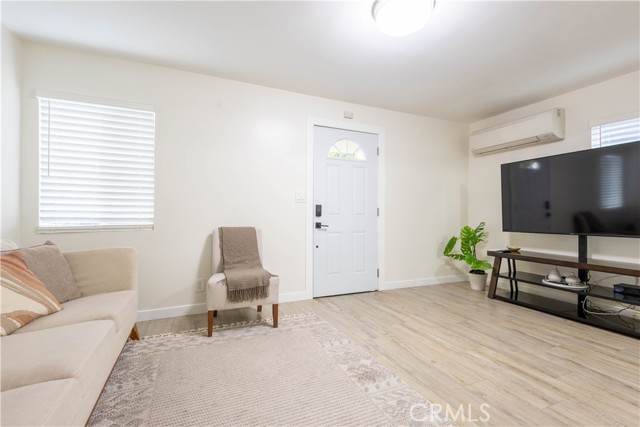 3720 S St Andrews Place, Los Angeles CA: https://media.crmls.org/medias/799054cb-4fb7-43d8-8d49-3c3948327e69.jpg