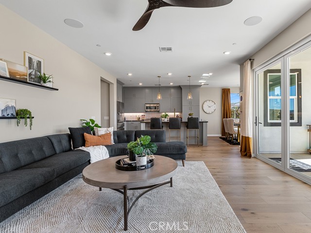 Detail Gallery Image 22 of 40 For 28905 Saddle Cir, Castaic,  CA 91384 - 3 Beds | 2/1 Baths