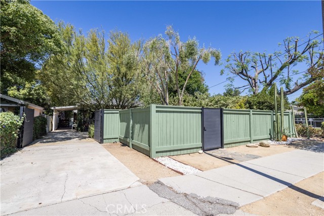 10321 Owensmouth Avenue, Chatsworth CA: https://media.crmls.org/medias/799179f0-ea31-475c-b227-ea07e929ee54.jpg