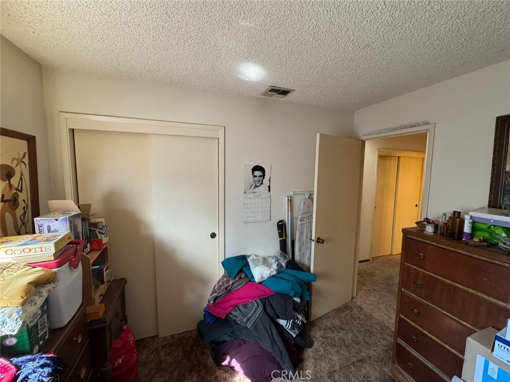 https://media.crmls.org/medias/7991cf33-d5c9-467e-a6a8-a5e92e85dcca.jpg?preset=X-Large