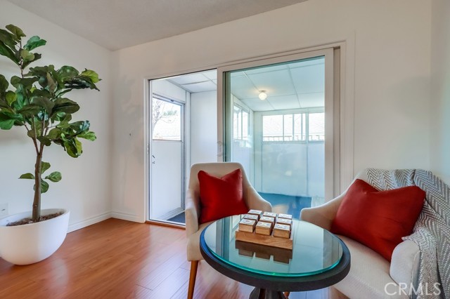 Detail Gallery Image 6 of 66 For 26832 Avenue of the Oaks #D,  Newhall,  CA 91321 - 2 Beds | 2 Baths