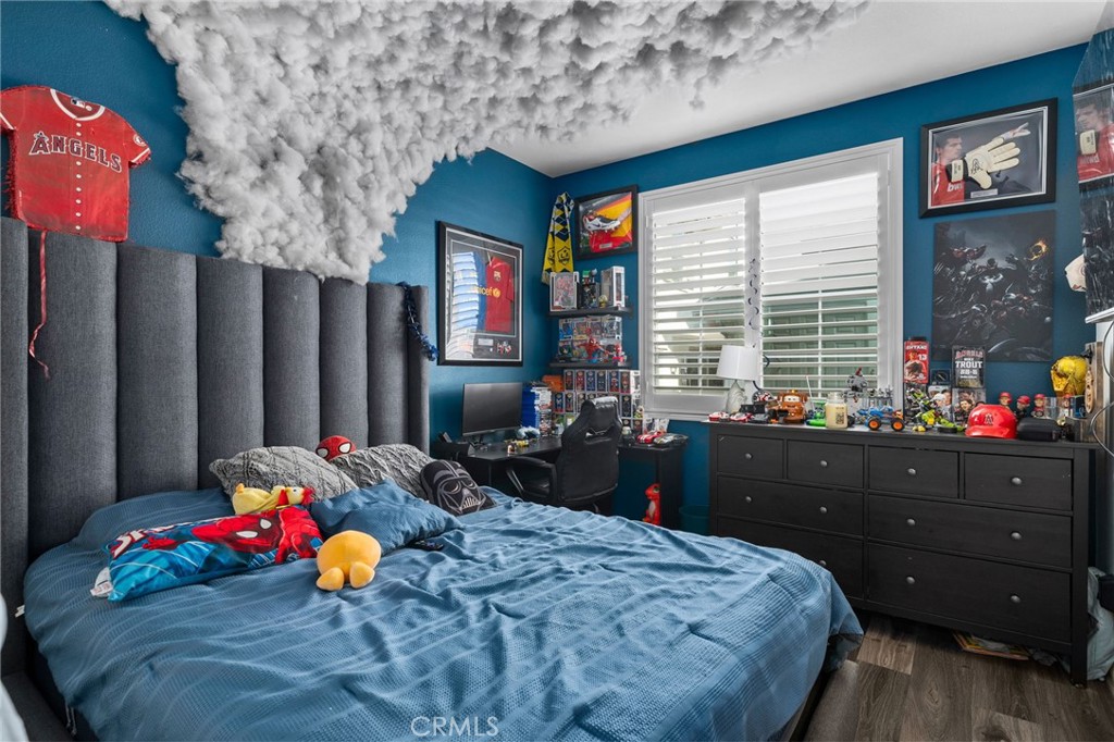 https://media.crmls.org/medias/799233c8-5331-4e0d-9625-3cf2b9072c6c.jpg?preset=X-Large