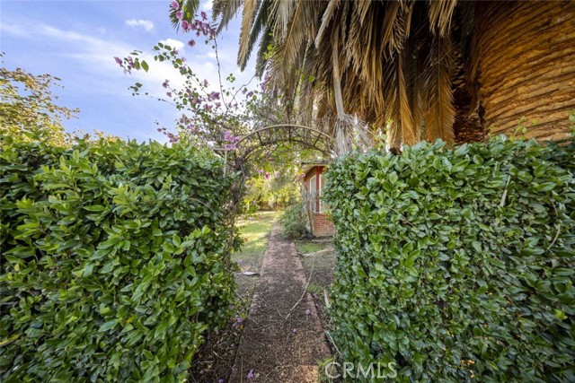 Detail Gallery Image 4 of 30 For 7719 Yolanda Ave, Reseda,  CA 91335 - 2 Beds | 1 Baths