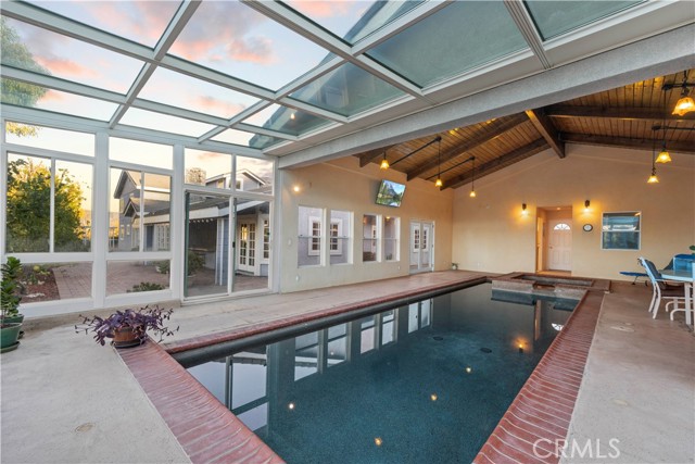 Detail Gallery Image 14 of 62 For 26945 Brooken Ave, Canyon Country,  CA 91387 - 5 Beds | 5/1 Baths